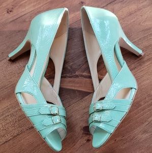 New Never Worn Isola Damia Pumps in Aqua // Size 8